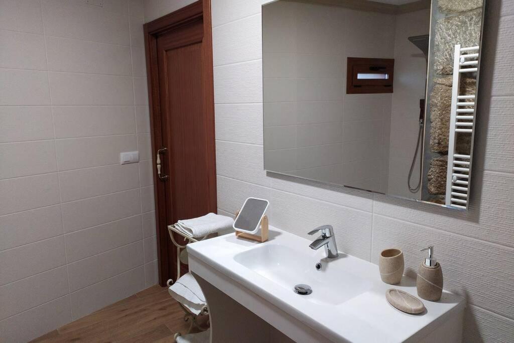 O Apartamento Do Xanza, Ideal Para Parejas Adaptado Movilidad Reducida Meis Eksteriør bilde